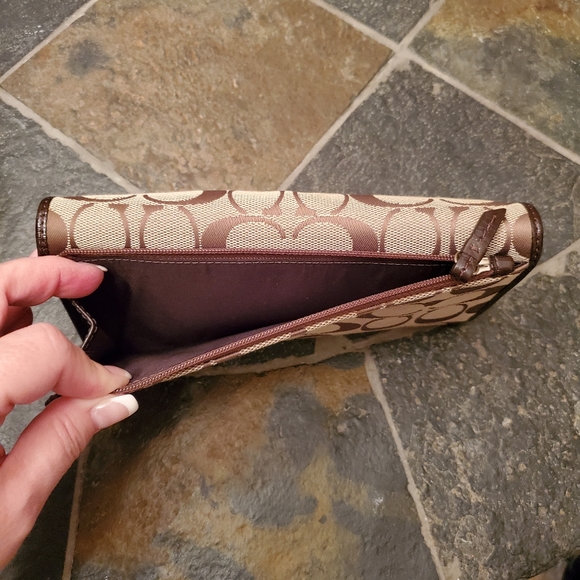 Coach Brown Sig C Wallet Jacquard/Patent Leath - Picture 7 of 8